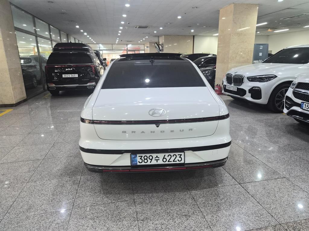 HYUNDAI Grandeur - Vista 4