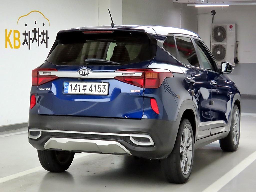 KIA Seltos - Vista 4
