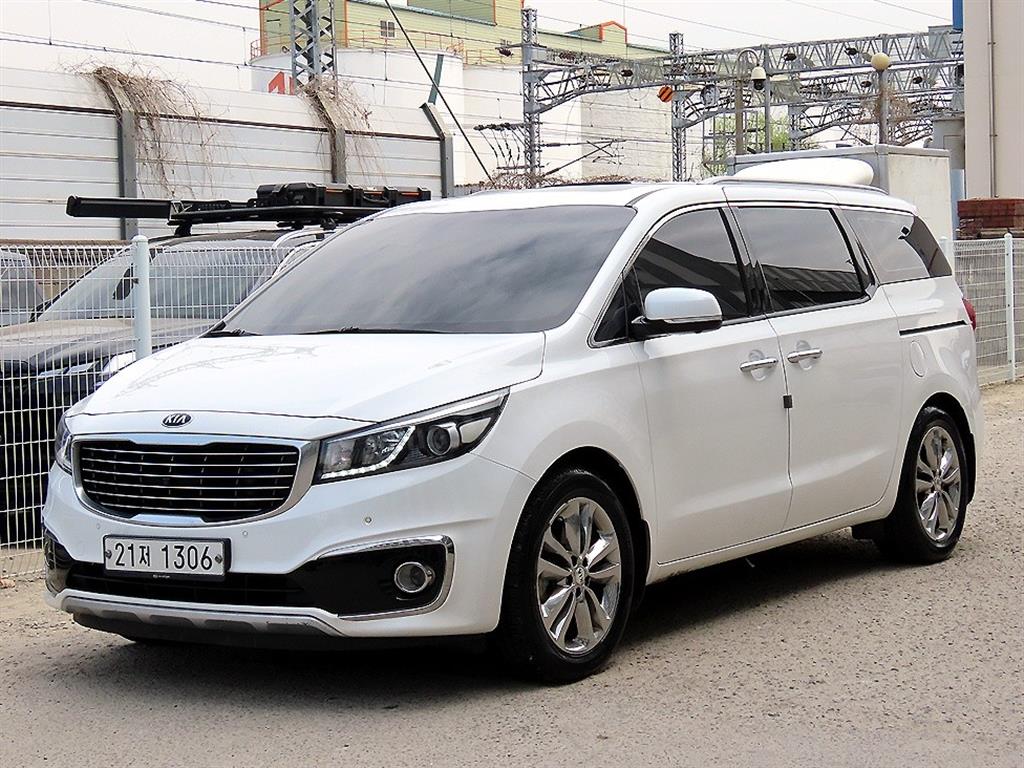 KIA Carnival - Vista 2