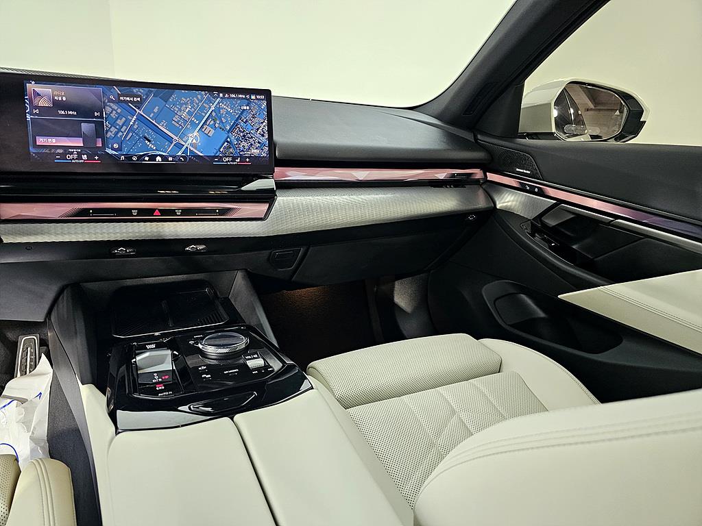 BMW 5 Series - Vista 10