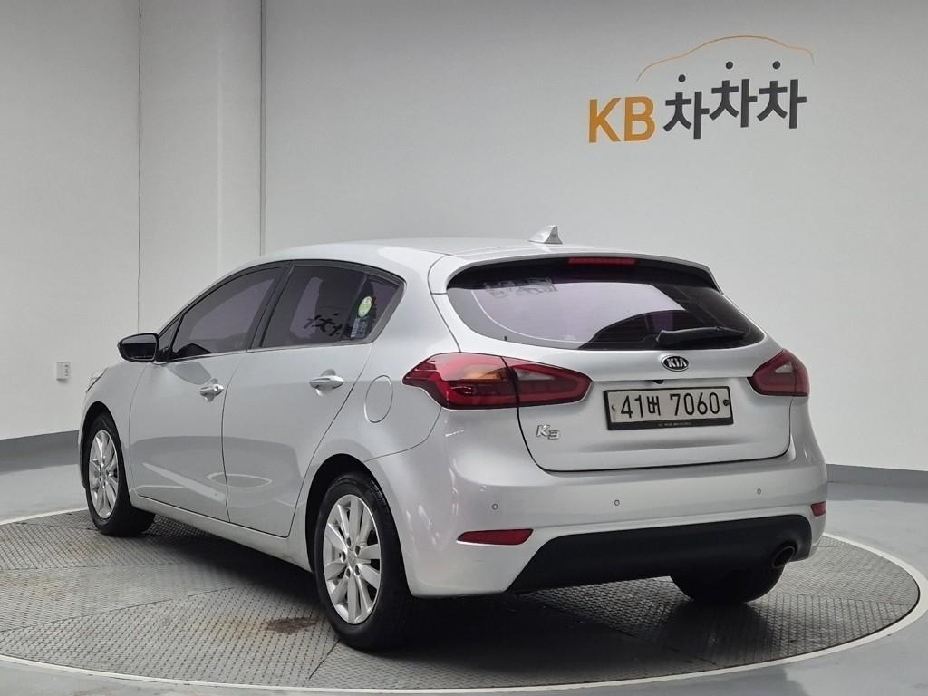KIA K3 - Vista 4