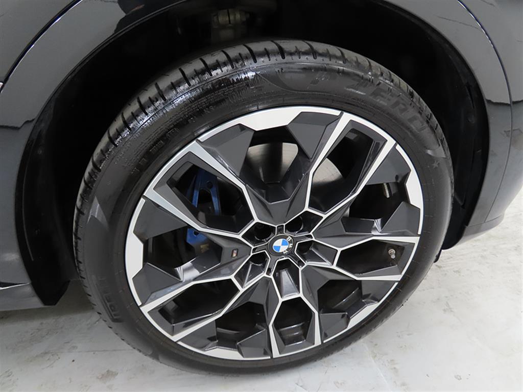 BMW X7 - Vista 5