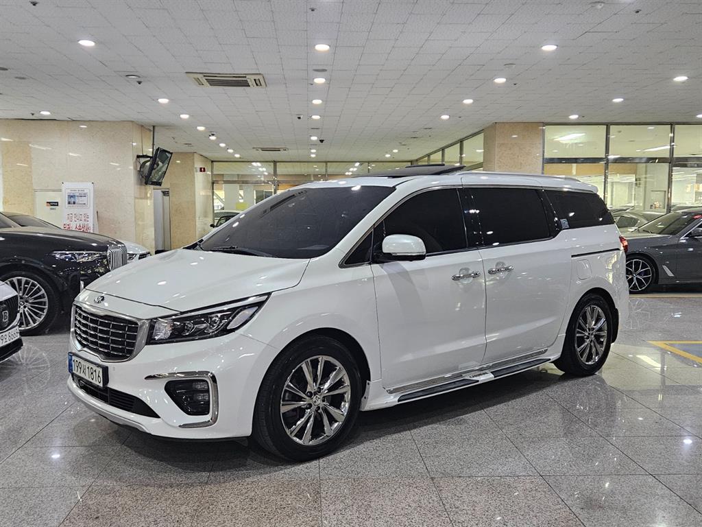 KIA Carnival 2019 Blanco - Importación desde Corea - HF Imports Iquique - Foto 1