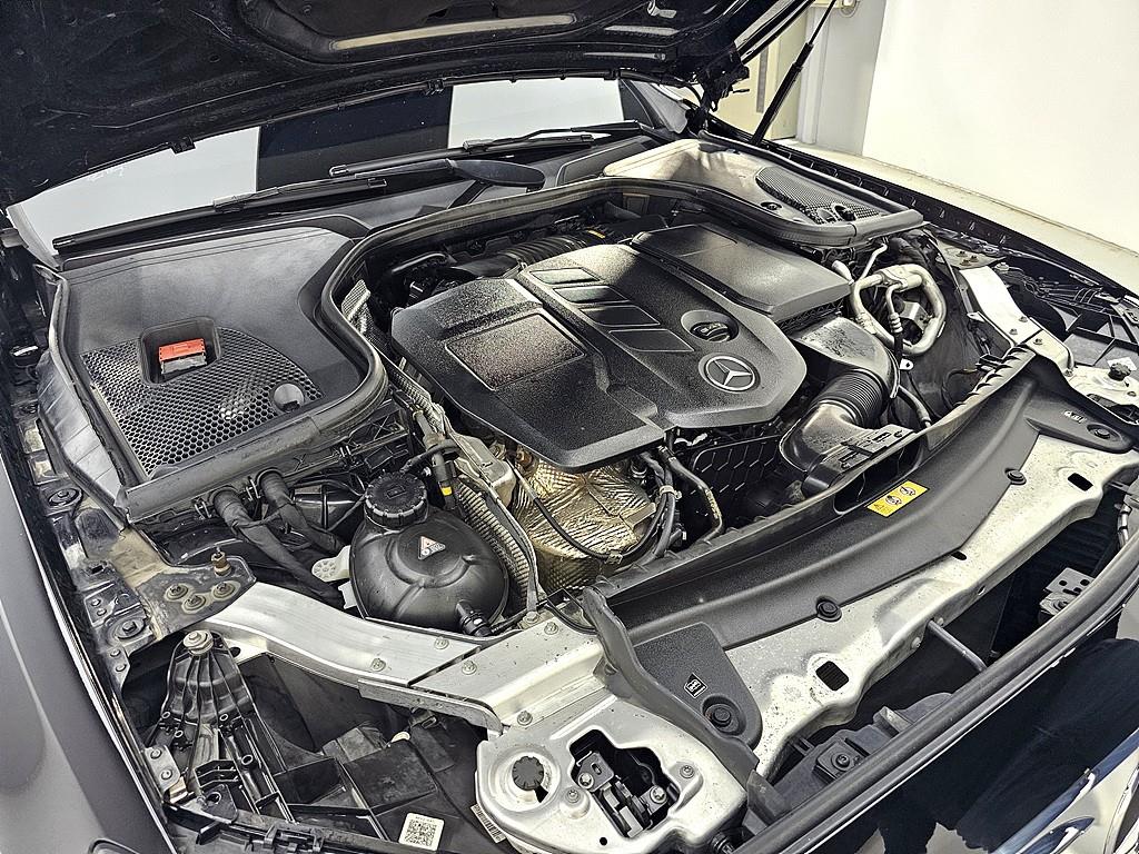 Mercedes Benz E class - Vista 6