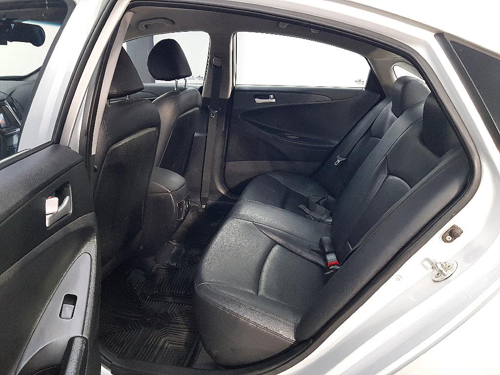 HYUNDAI Sonata - Vista 9