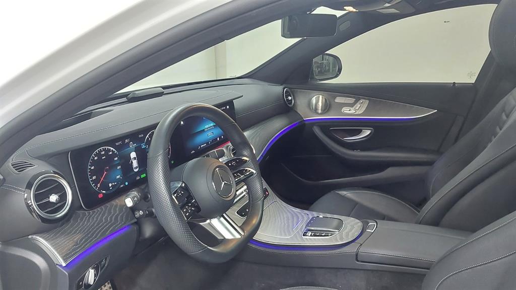 Mercedes Benz E class - Vista 11