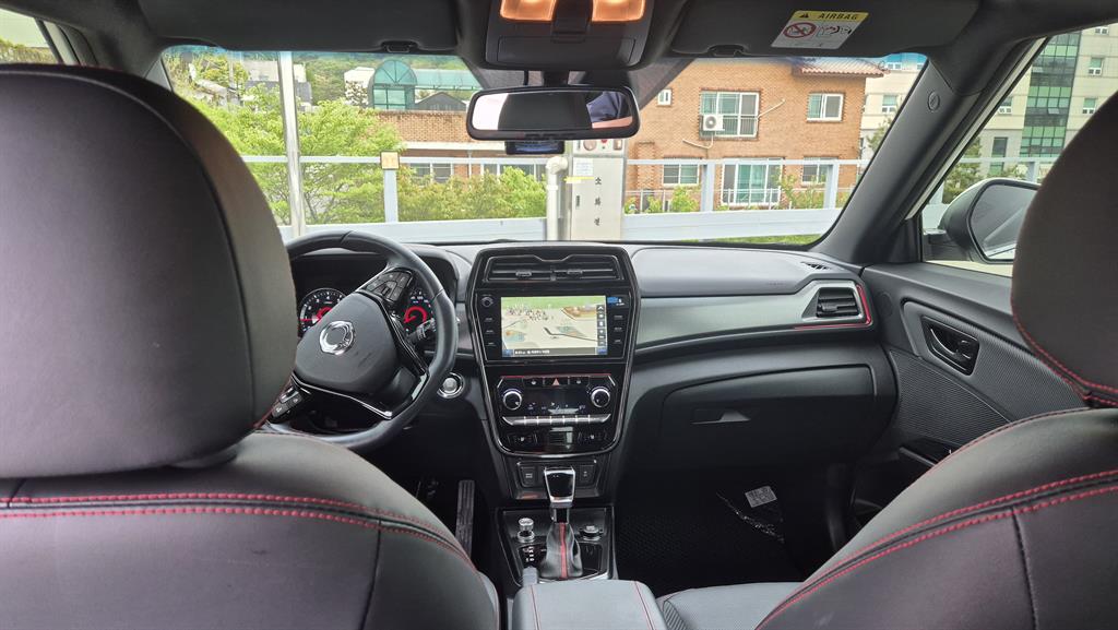 Ssangyong Tivoli - Vista 9
