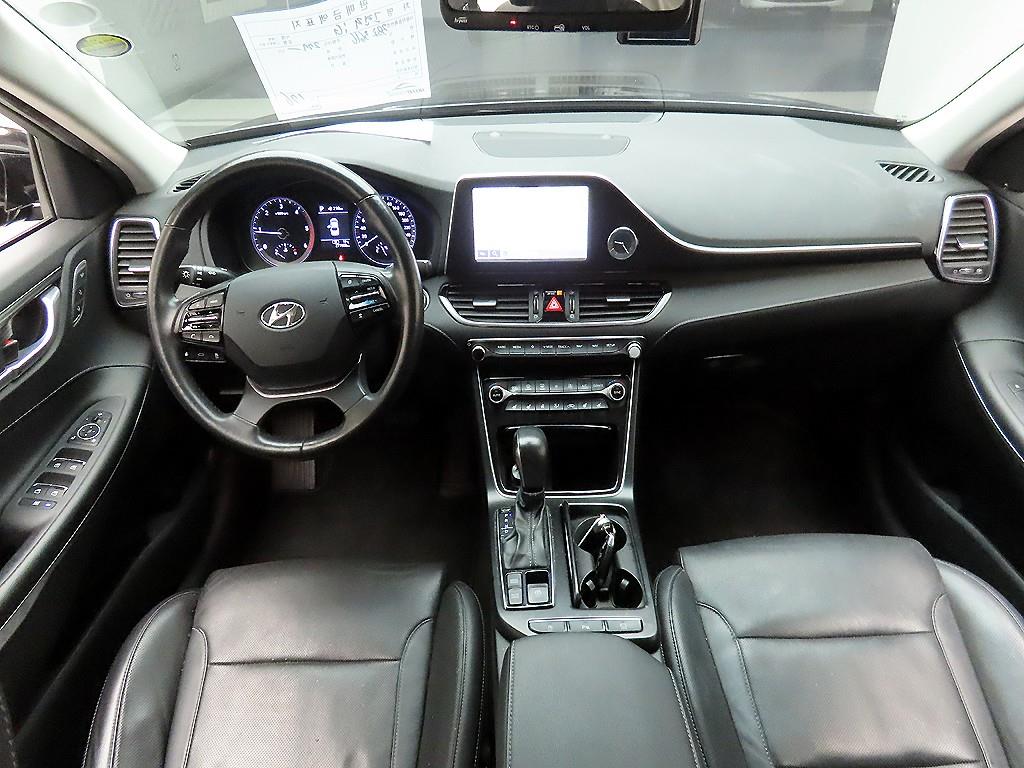HYUNDAI Grandeur - Vista 8