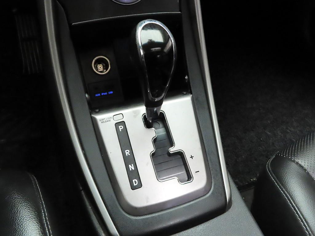 HYUNDAI Avante - Vista 10