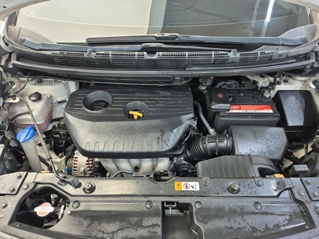 KIA Carens - Vista 6