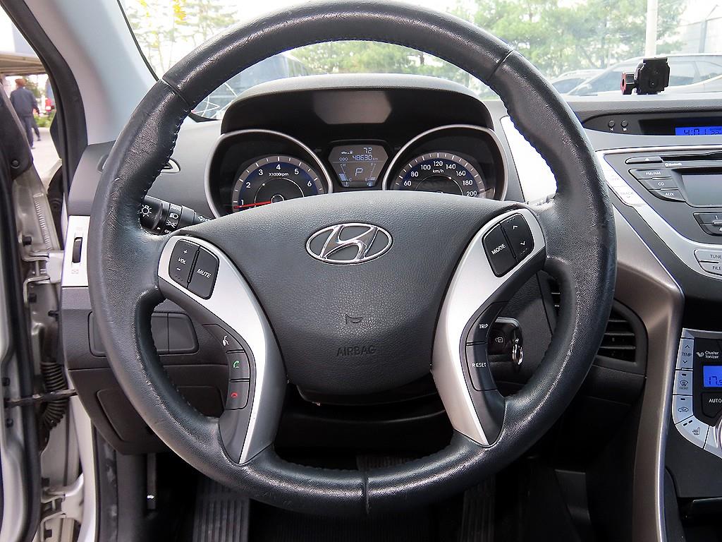 HYUNDAI Avante - Vista 8
