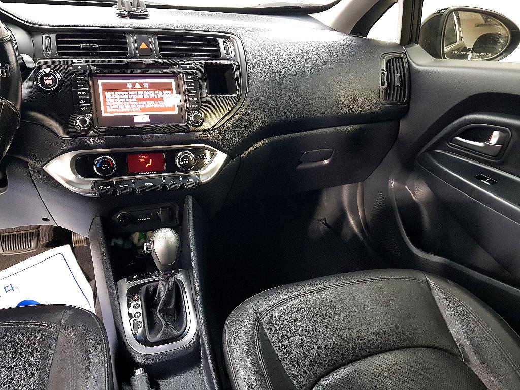 KIA Pride - Vista 10