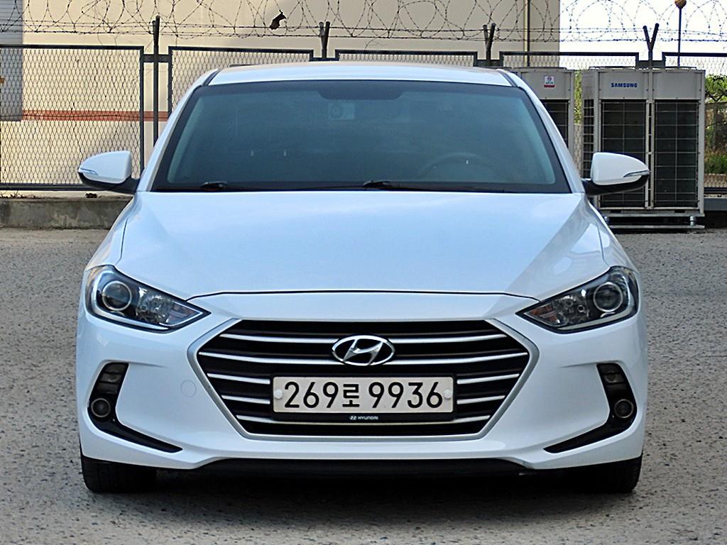 HYUNDAI Avante 2017 Blanco - Importación desde Corea - HF Imports Iquique - Foto 1