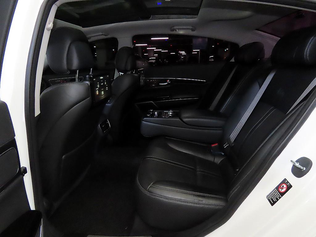 KIA K9 - Vista 7
