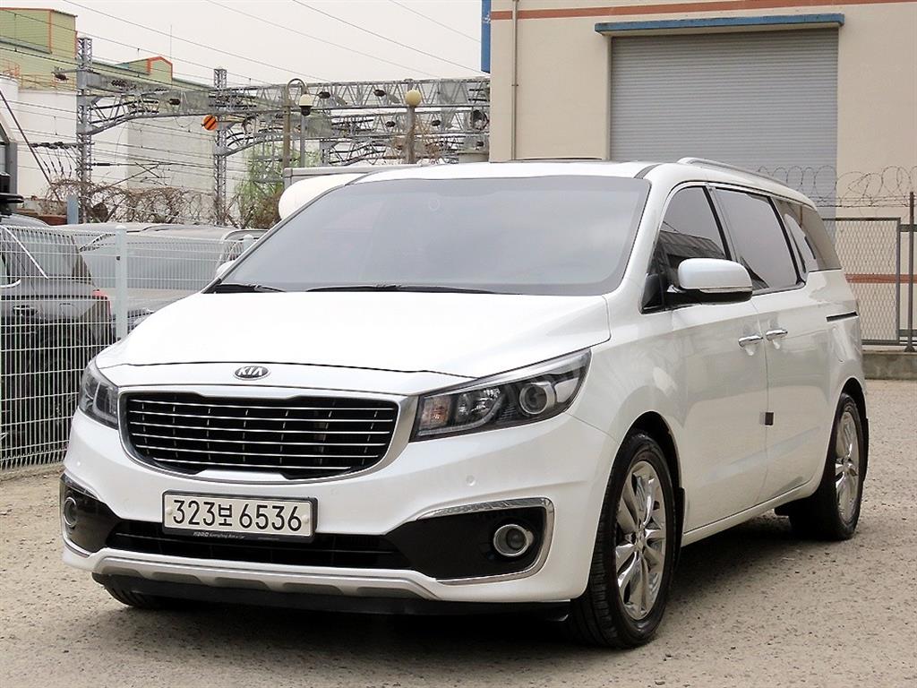 KIA Carnival - Vista 2