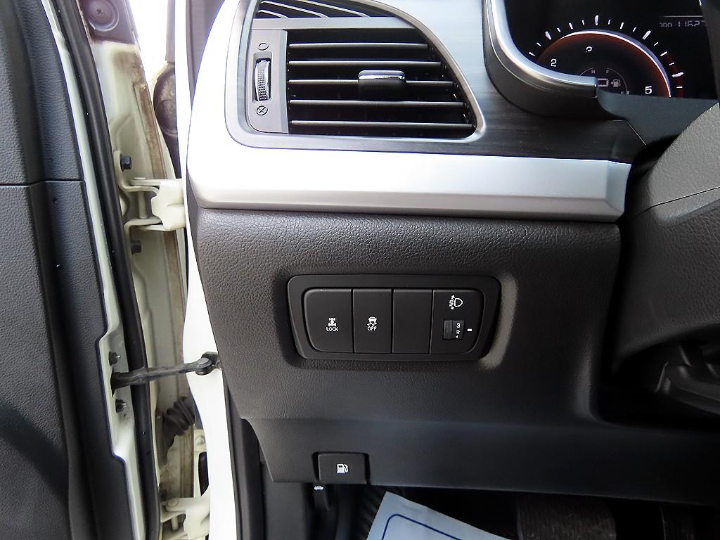 Ssangyong Korando - Vista 12