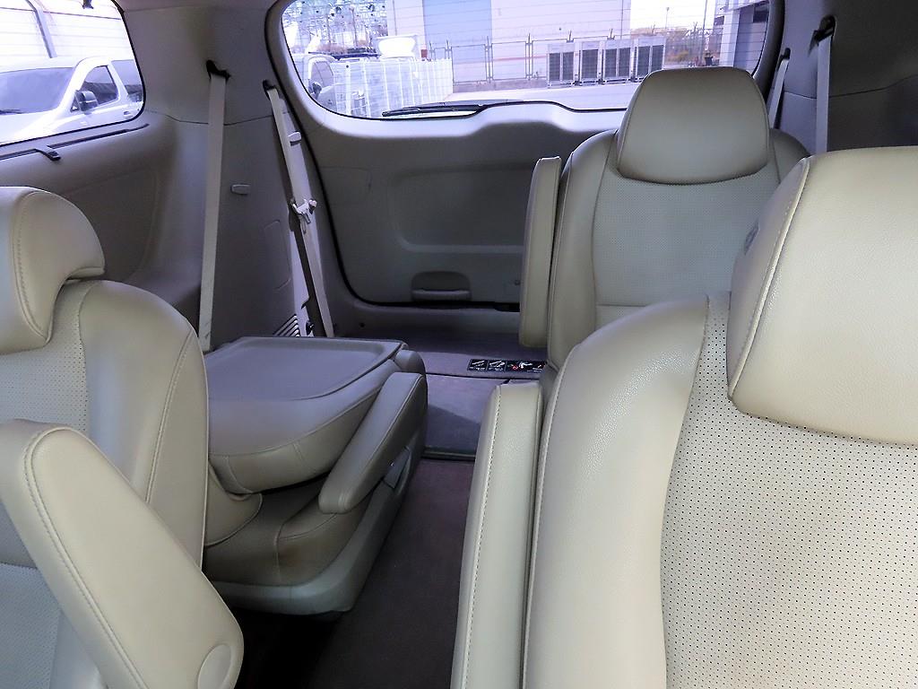 KIA Carnival - Vista 7