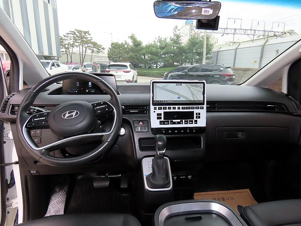 HYUNDAI Staria - Vista 7