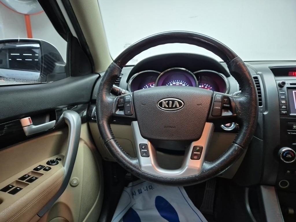 KIA Sorento - Vista 8