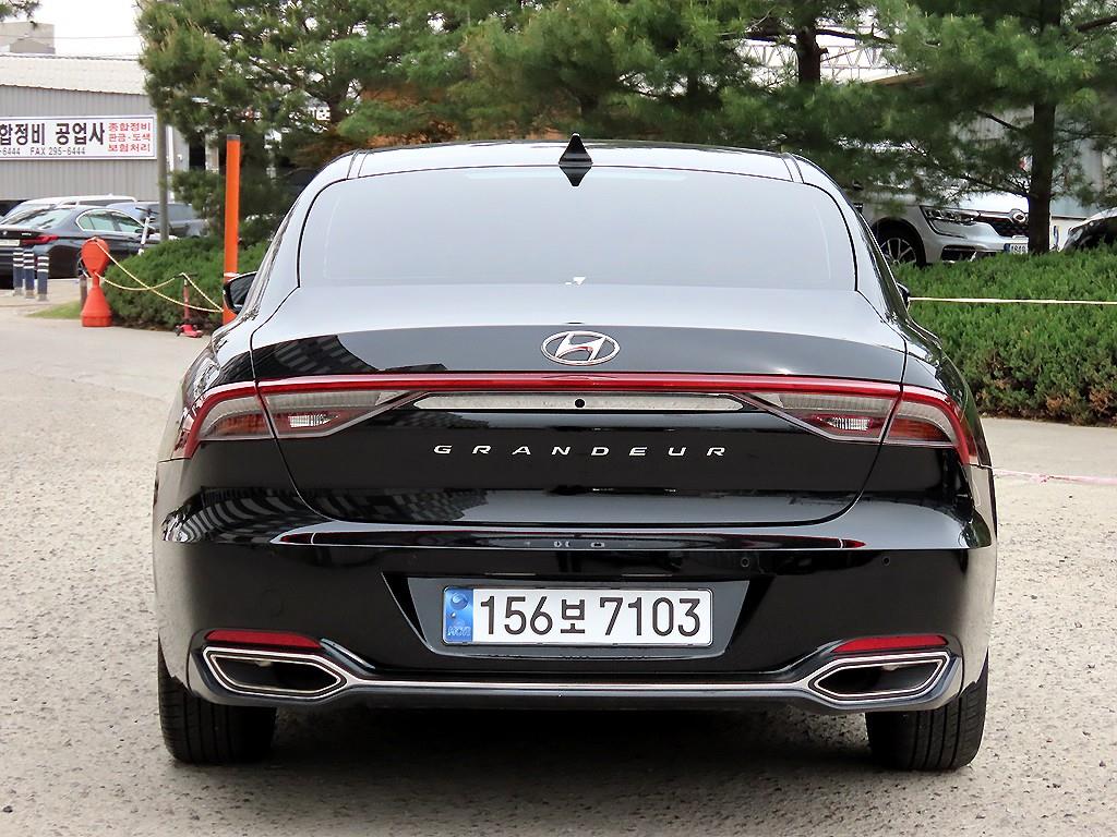 HYUNDAI Grandeur - Vista 4