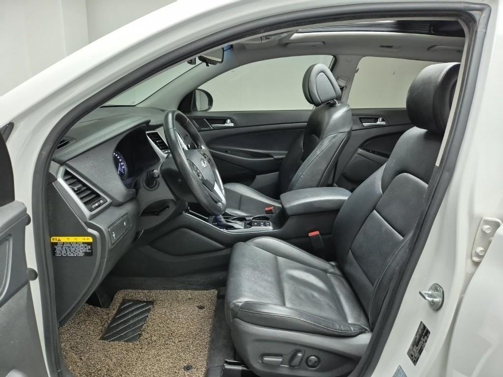 HYUNDAI Tucson - Vista 11
