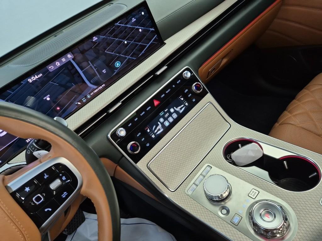 Genesis GV80 - Vista 10