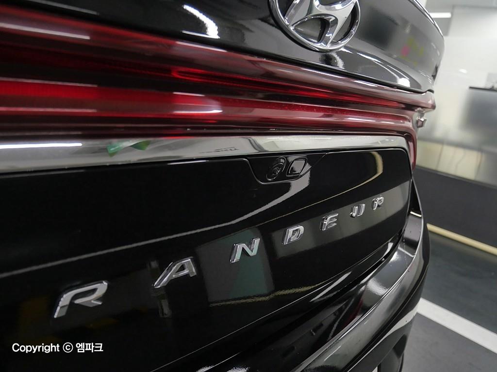 HYUNDAI Grandeur 2019 Negro - Importación desde Corea - HF Imports Iquique - Foto 17