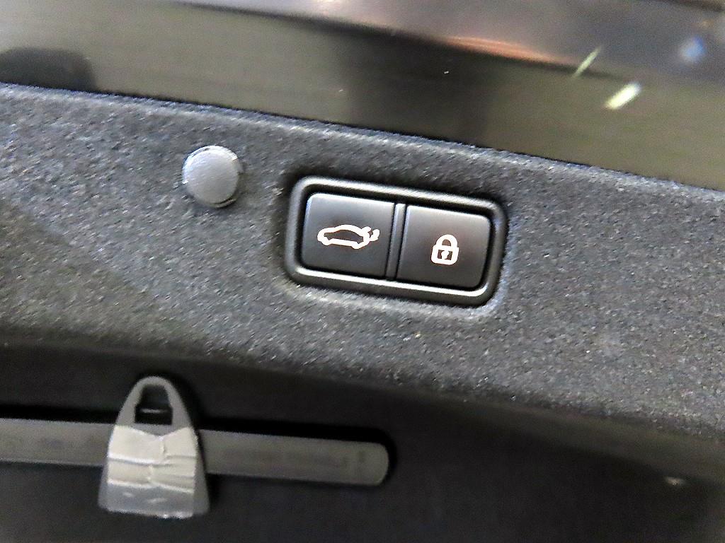 HYUNDAI Grandeur 2018 Negro - Importación desde Corea - HF Imports Iquique - Foto 17