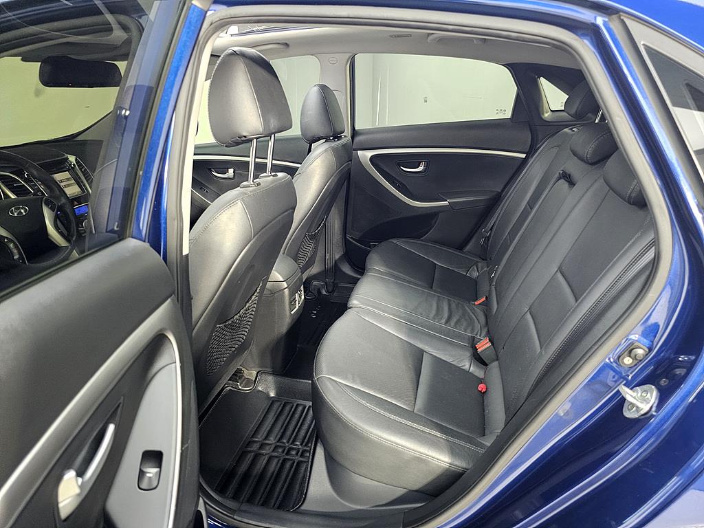 HYUNDAI i30 - Vista 9