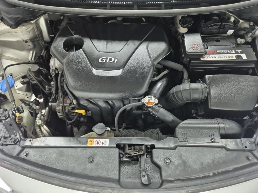 KIA K3 - Vista 8