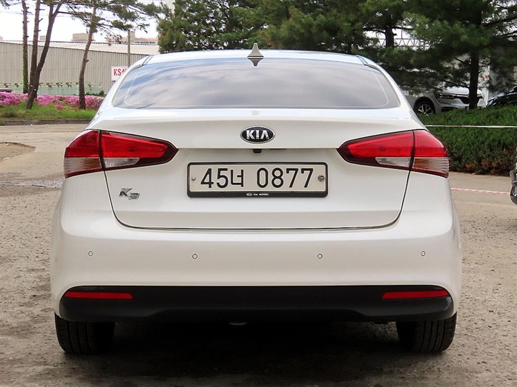 KIA K3 - Vista 4