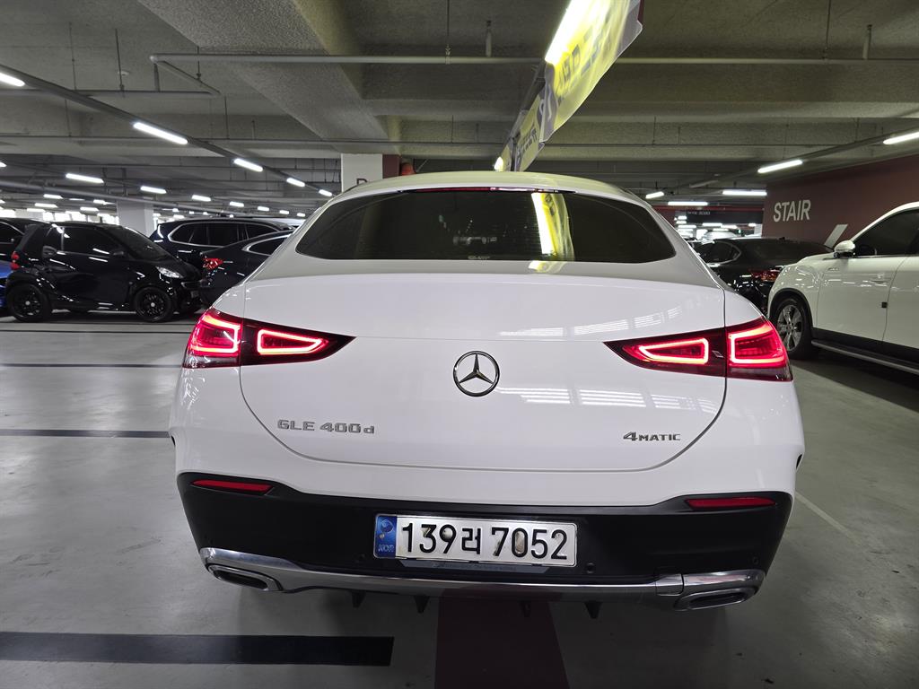 Mercedes Benz GLE Class - Vista 3