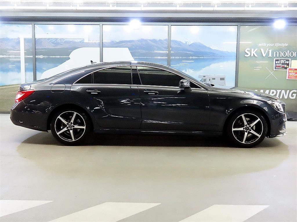 Mercedes Benz CLS Class - Vista 3