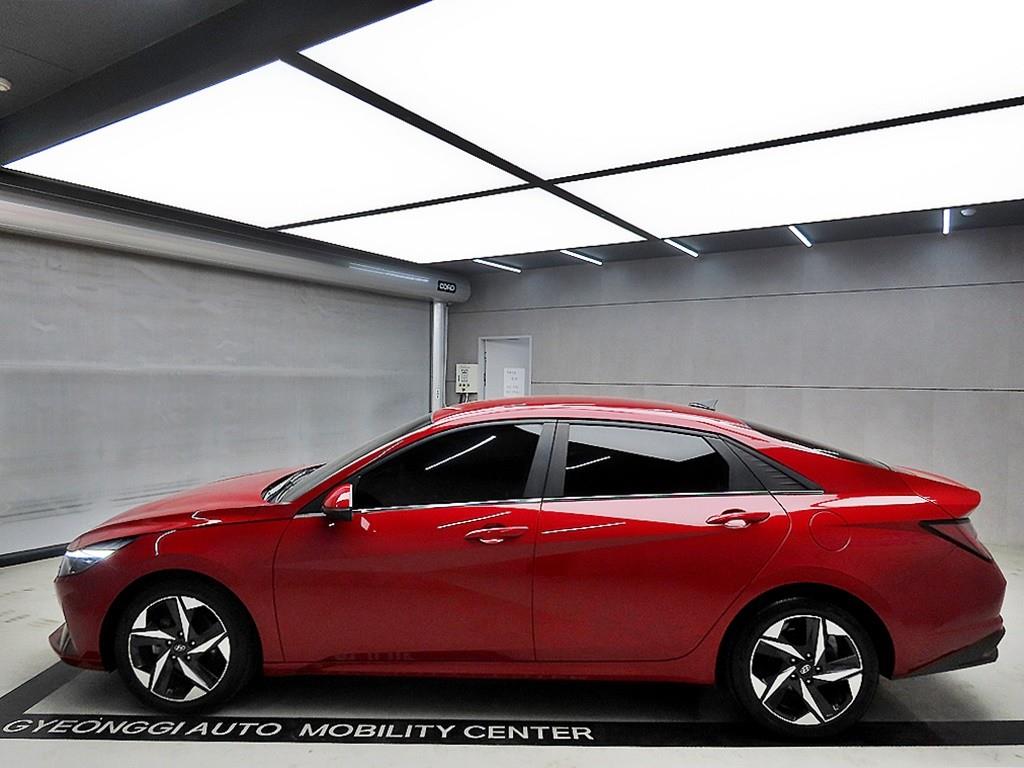 HYUNDAI Avante - Vista 4