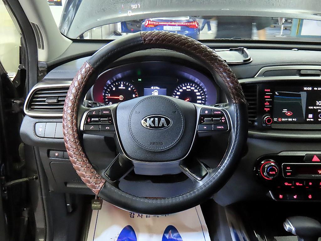 KIA Sorento - Vista 8