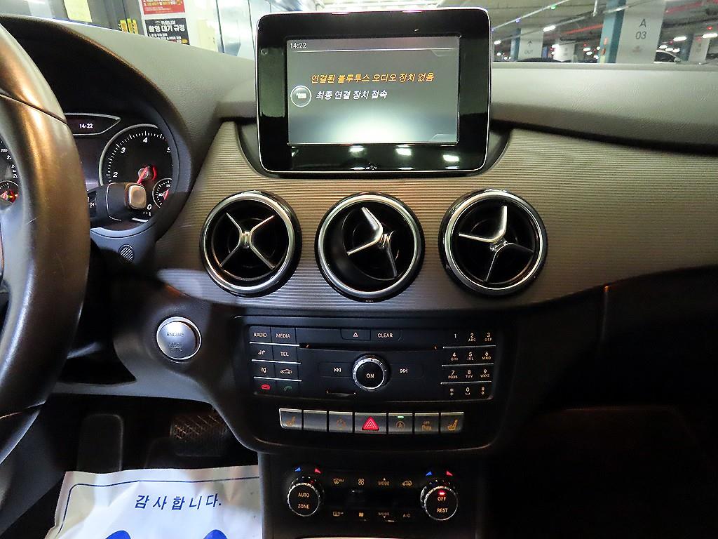 Mercedes Benz B Class (MY B) - Vista 11