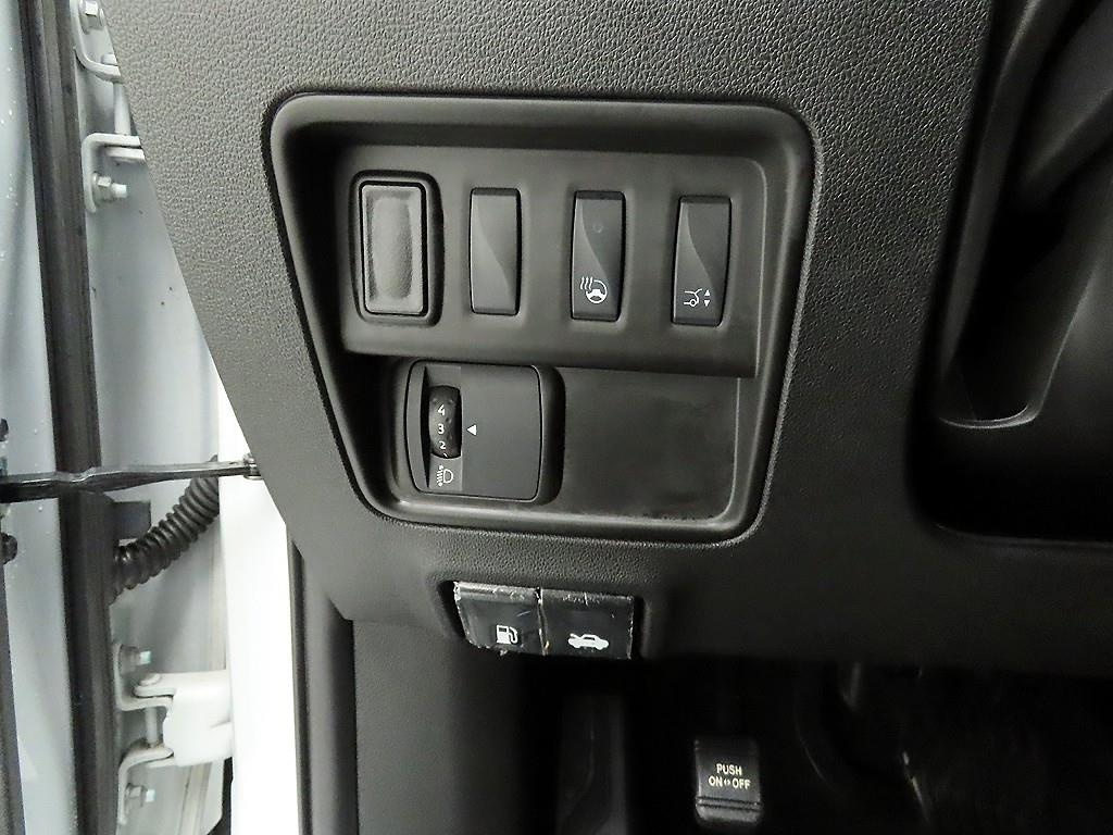 SAMSUNG QM6 - Vista 12
