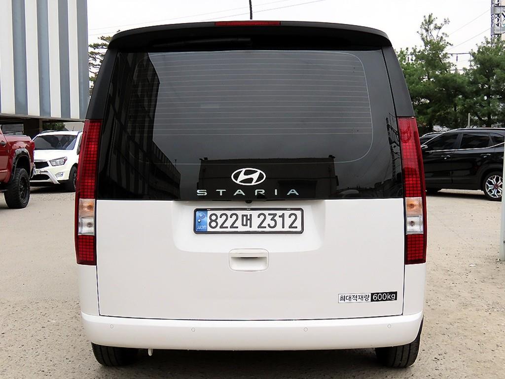 HYUNDAI Staria - Vista 4
