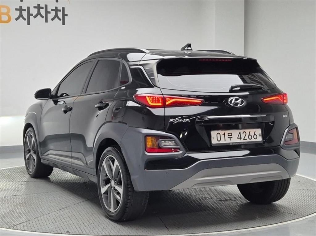 HYUNDAI Kona - Vista 2