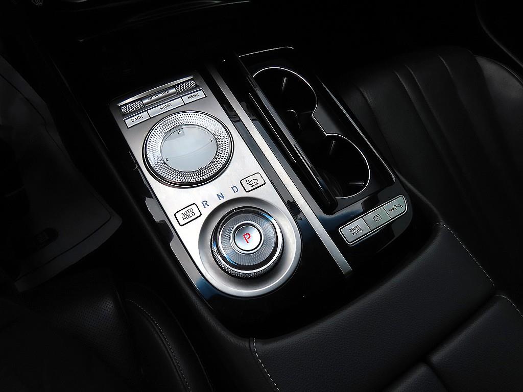 Genesis G80 - Vista 10