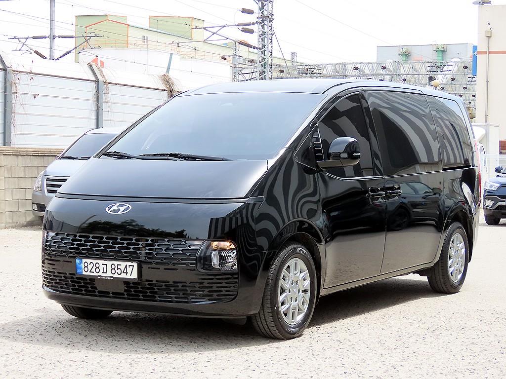 HYUNDAI Staria - Vista 2