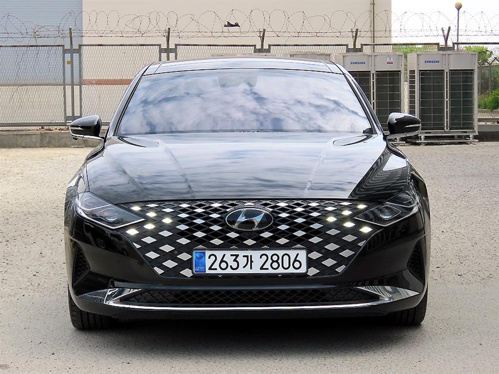 HYUNDAI Grandeur - Vista 2