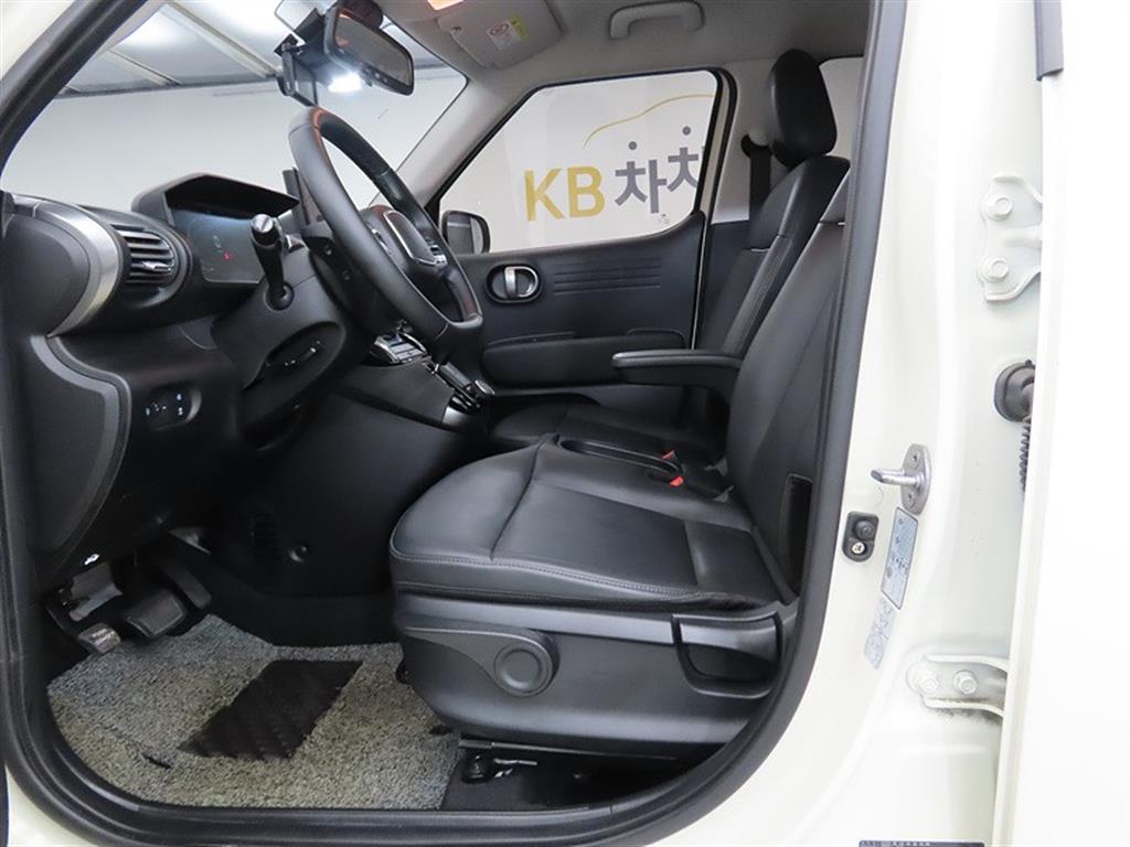 HYUNDAI Casper - Vista 5