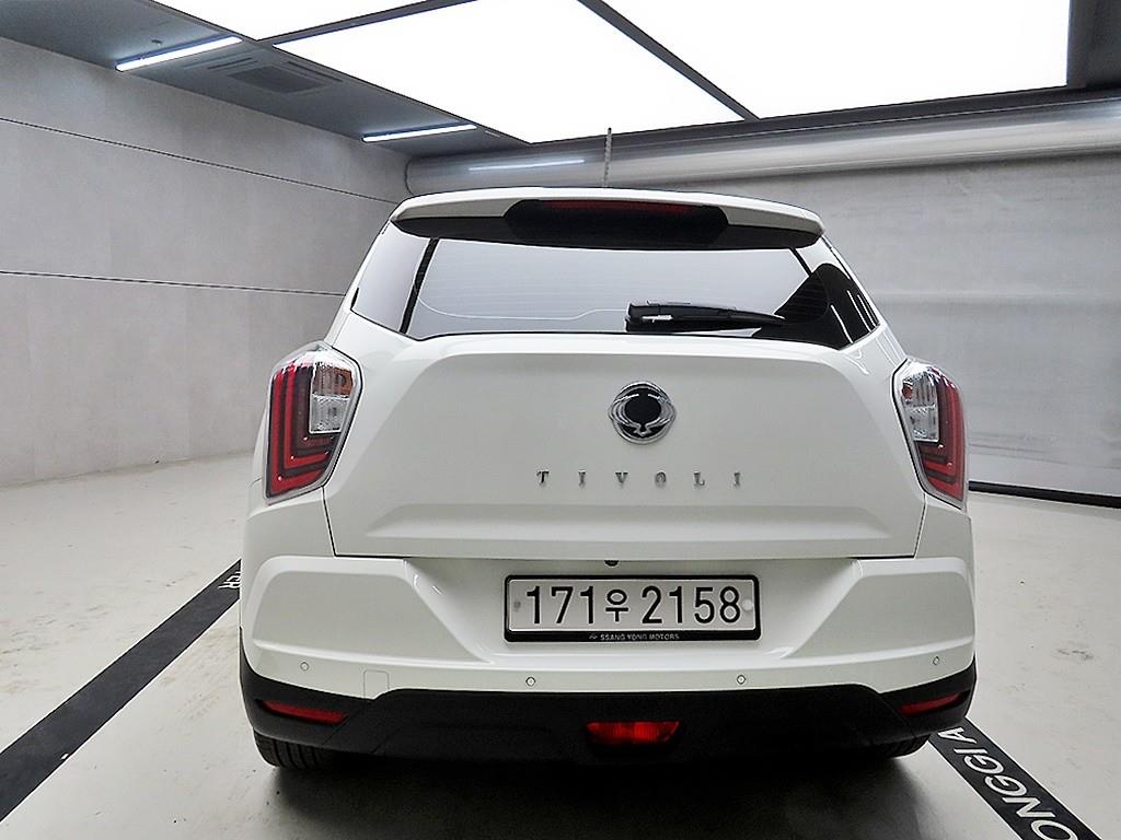 Ssangyong Tivoli - Vista 3