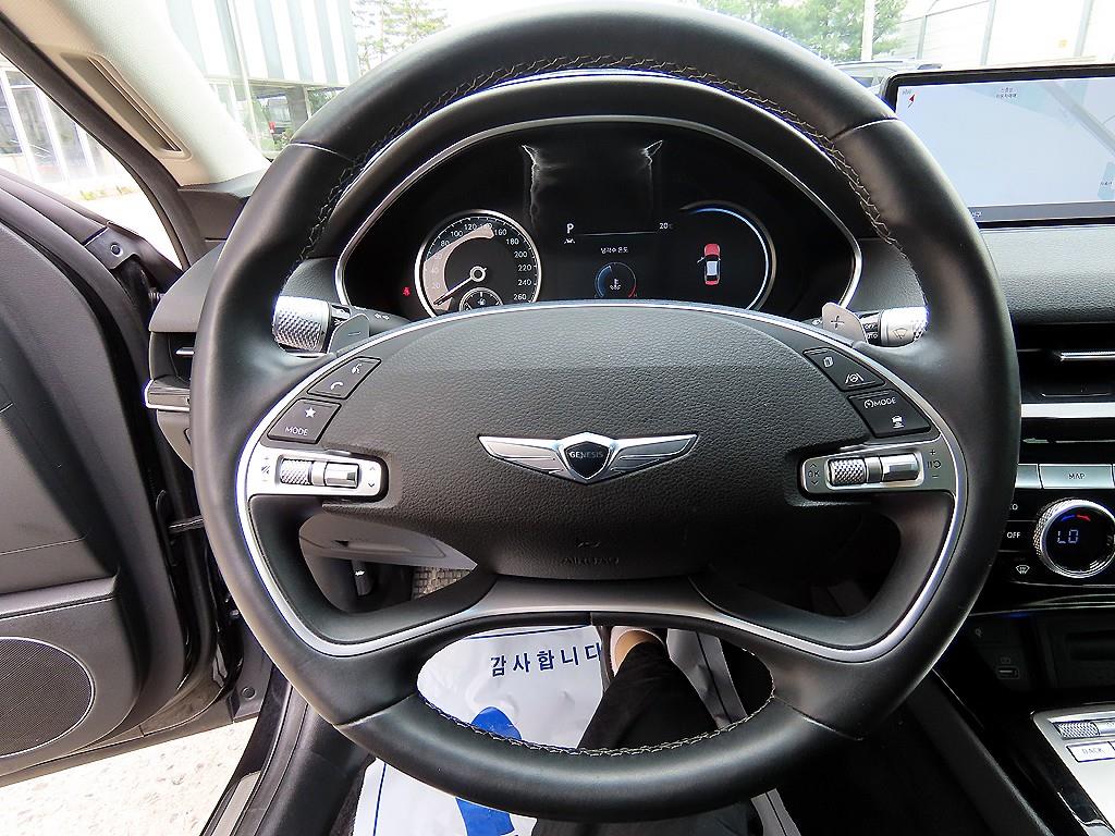 Genesis G80 - Vista 8