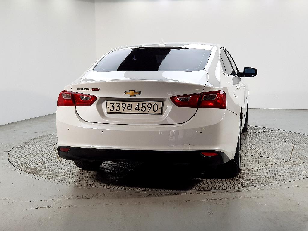 Chevrolet Malibu - Vista 3