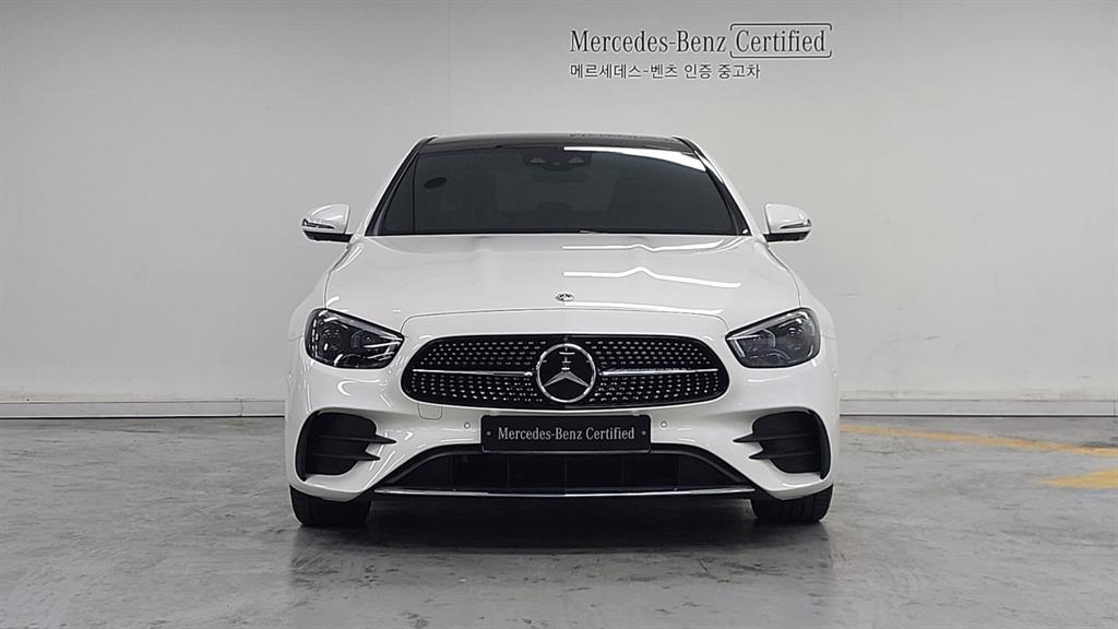 Mercedes Benz E class - Vista 4