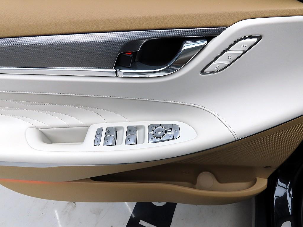 HYUNDAI Grandeur - Vista 11