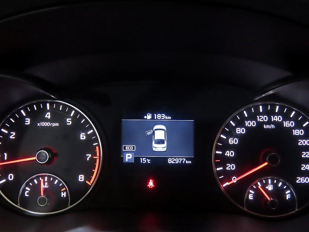 KIA K5 - Vista 9