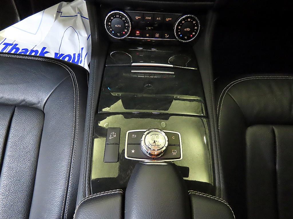 Mercedes Benz CLS Class - Vista 12